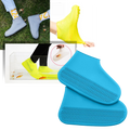 Par de capas de proteção de silicone impermeáveis para calçados, ideal para manter os sapatos secos e limpos.