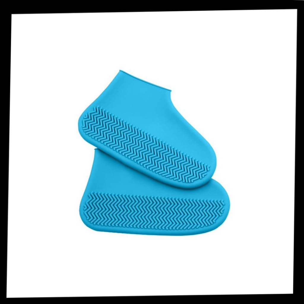 Par de capas de proteção para calçados em silicone impermeável, ideal para manter os sapatos secos e limpos.