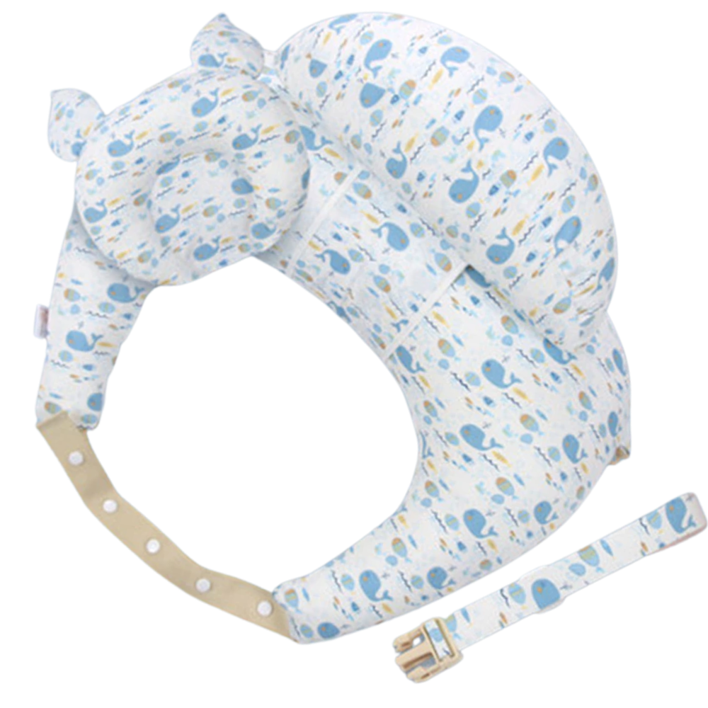 Almofada de maternidade Momcozy, coxim de amamentação azul com estampa de cetáceo, usada para suporte durante amamentação.