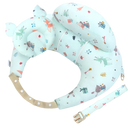 Almofada de maternidade Momcozy para amamentação, com design confortável em verde floresta, usada para suporte durante a amamentação