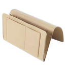 Organizador de mesa de cabeceira ou sofá Gupgi, em bege, com compartimentos para organização de objetos pequenos.