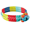 Pista de corrida de carros em trilhos flexíveis para veículos de brinquedo Yotijar, com 46 peças coloridas e conectáveis.