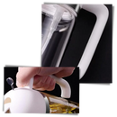 Borrifador e garrafa de óleo da marca Genérico, utensílios de cozinha com válvula de vapor e abertura para despejo.