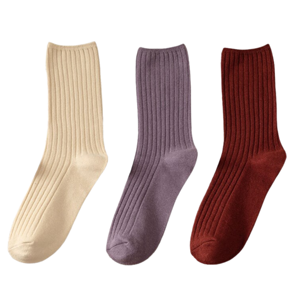 Três pares de meias caneladas de algodão para mulheres da marca Sierra Socks, com padrão confortável e estilo casual.