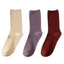 Três pares de meias caneladas de algodão para mulheres da marca Sierra Socks, com padrão confortável e estilo casual.