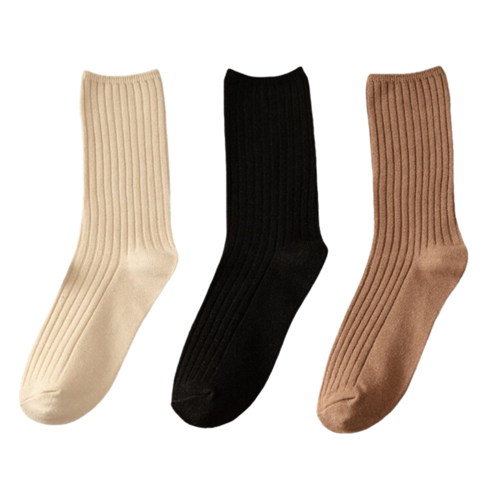 Três pares de meias de algodão com acabamento canelado para mulheres, marca Sierra Socks, estilo confortável e casual.