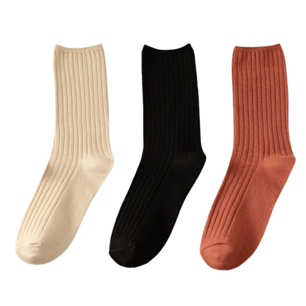 Três pares de meias de algodão com costura canelada para mulheres, da marca Sierra Socks, exibidas dobradas em diferentes cores.