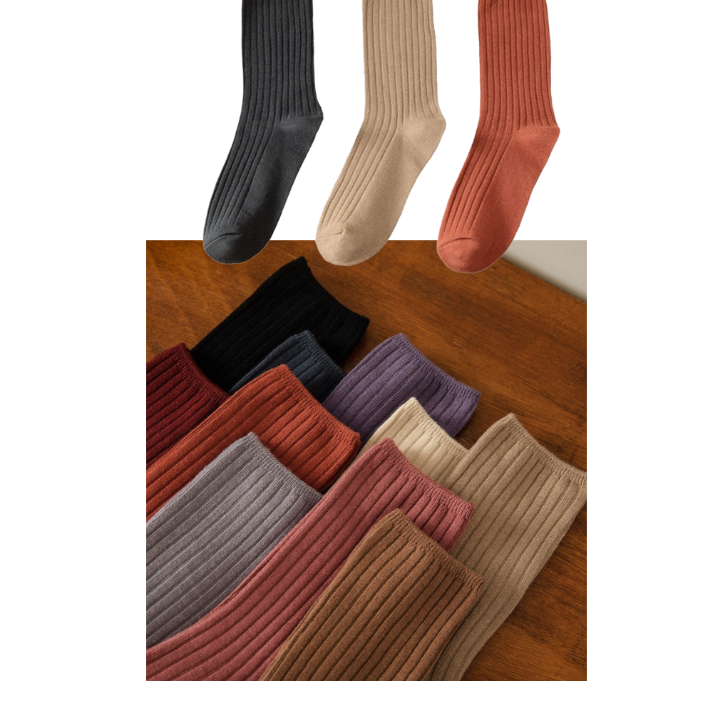 Três pares de meias de algodão com acabamento côtelado para mulheres, da marca Sierra Socks, em várias cores e tamanhos.