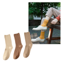 Três pares de meias de algodão com design elegante da Sierra Socks, modelos de meias femininas com detalhes côtelés.