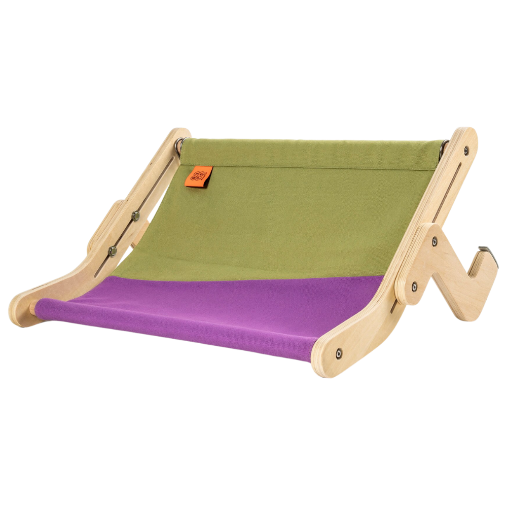 Cama suspensa de janela para gatos em madeira roxa, acessório para gatos da marca Rolife, com estrutura de suporte para descanso.