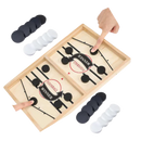Peças do jogo de hockey de mesa em madeira da marca Pawst, com regras do jogo visíveis na imagem.