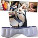 Almofada inflável para assento de carro Sjddufcnd, ideal para camping e caminhadas, mostra a almofada inflada sobre o assento.