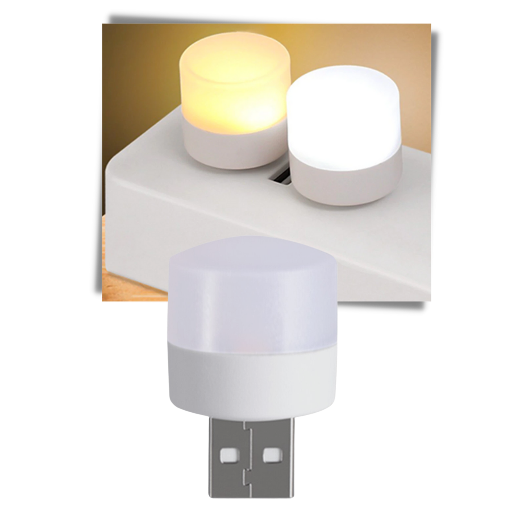 Lâmpada LED USB Mini da Megawheels com duas opções de iluminação, iluminando uma configuração portátil e compacta.