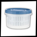 Recipiente empilável para alimentos com escorredor da marca Epackagesupply, ideal para armazenamento e drenagem de alimentos.