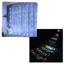 Guirlanda de luz de Natal em cascata da Lexi, com fios de LED brilhantes para decoração festiva.