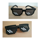 Óculos de sol Pixel Mode da Mypartyshirt com armação durável e design moderno em estilo pixel.