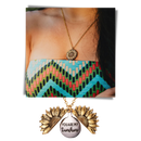 Pingente de sol dourado da marca Ardorlove, em formato de girassol, para colar e decorar.