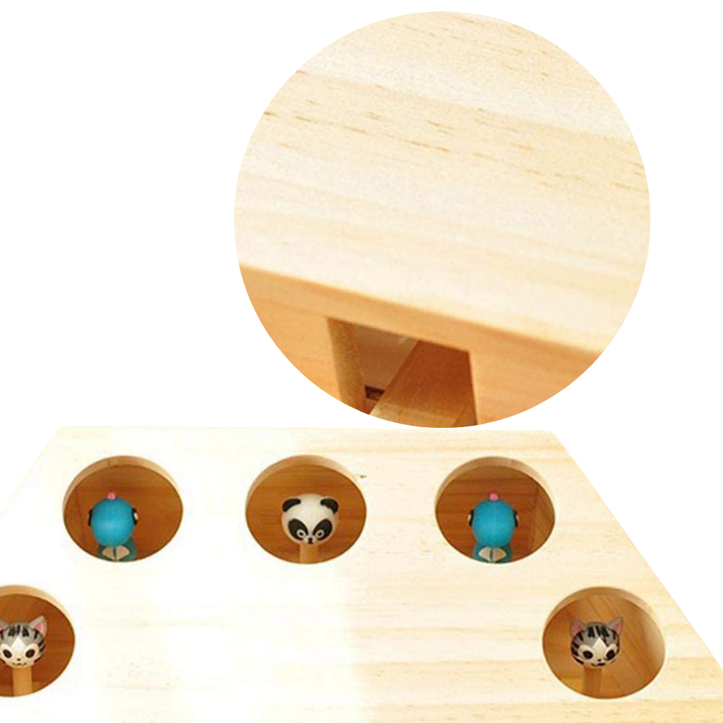 Brinquedo interativo de madeira com cinco buracos para gatos, acessório para entretenimento e estímulo mental.