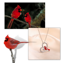 Colar Ottwn com pingente de cardeal em forma de coração, joia delicada e elegante em design de colar com pendente de ave.