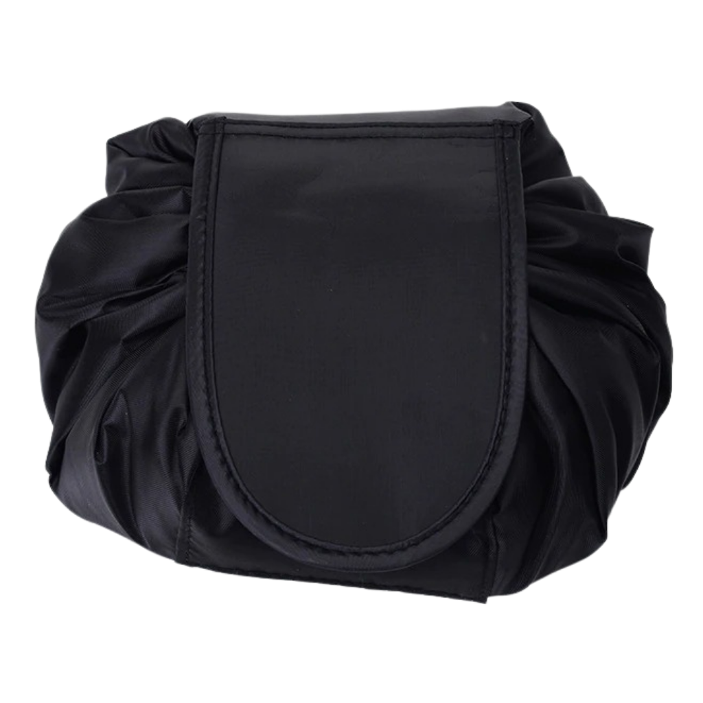 Necessaire de maquiagem dobrável com cordão de fechamento da marca Lay-N-Go, bolsa de toilette preta e prática para viagem.