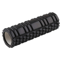 Rolo de espuma preto para exercícios de massagem, ideal para Pilates e yoga, mostrando textura e formato do produto.