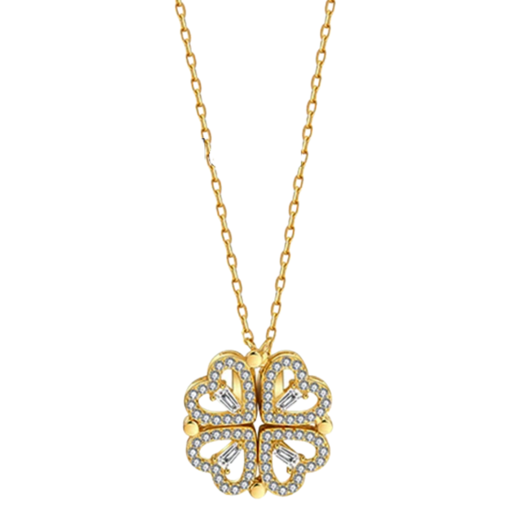 Colar em forma de coração com quatro folhas, folheado a ouro, da marca Jsqnanchi, exibido em destaque na imagem.