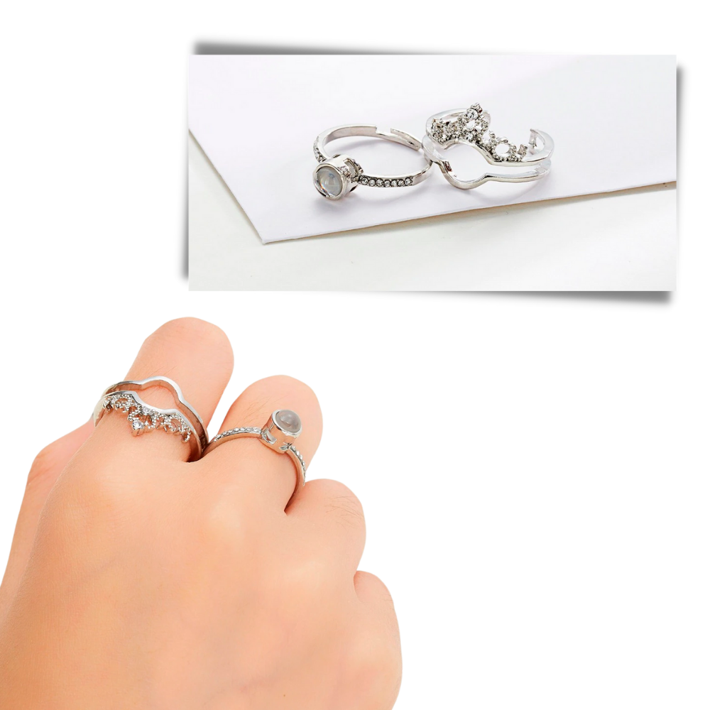 Anel de prata da coleção Belle Bague "Je t'aime" em 100 línguas, com design delicado e detalhes elegantes.