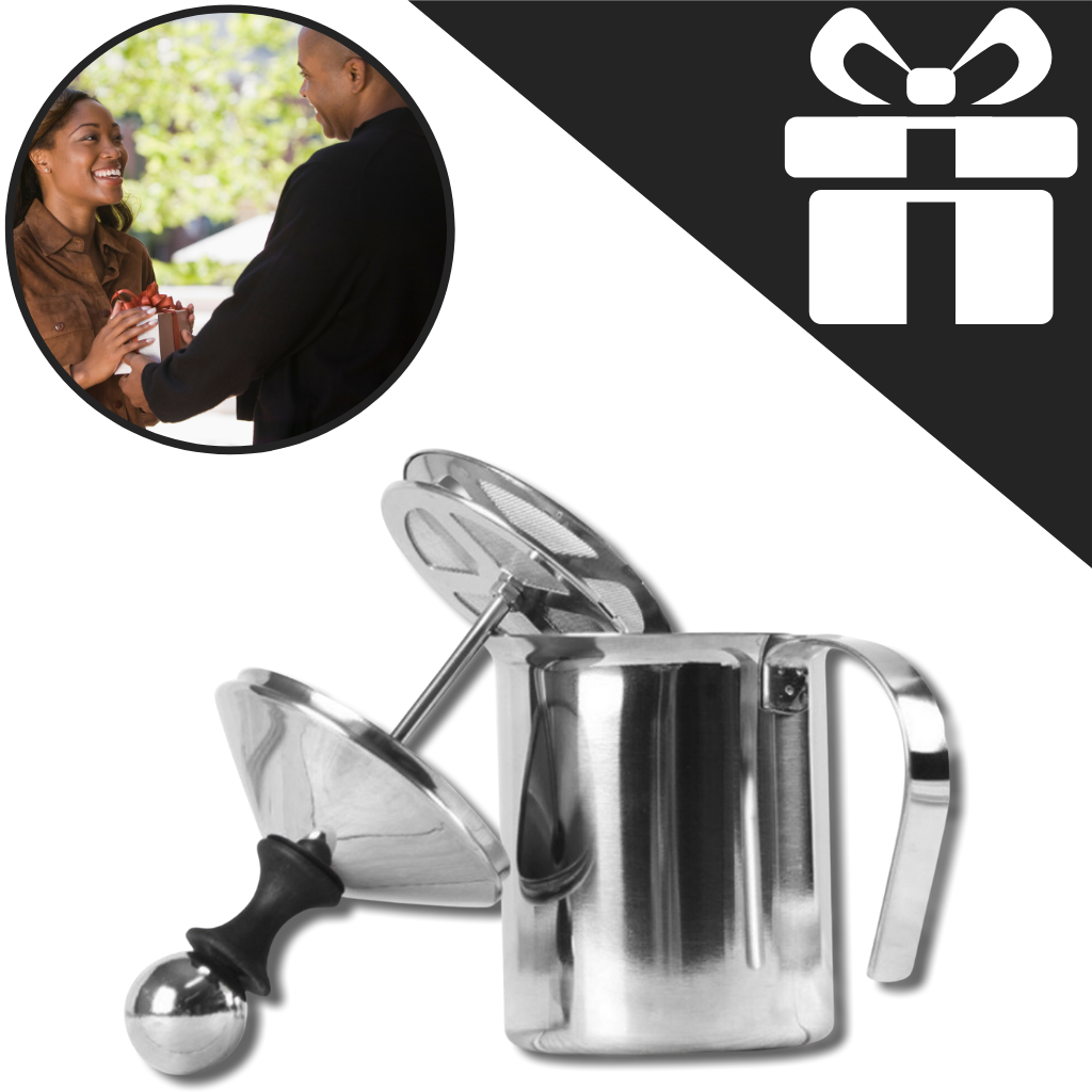 Espumador manual de leite de aço inoxidável com capacidade de 400 ml, ideal para preparar bebidas cremosas.