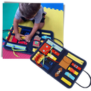 Maleta de destreza Montessori da Atopdream, brinquedo educativo com peças para desenvolver habilidades motoras e coordenação.