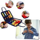 Maleta de destreza Montessori da Atopdream, brinquedo educativo para ajudar crianças a aprenderem a se vestir.