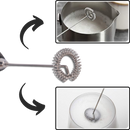 Mousseur de leite elétrico portátil da Powerlix com suporte, ideal para fazer cappuccino e bebidas cremosas em casa.