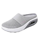 Sapatos slip-on cinza da Ozerty France com almofada de ar para diabéticos, promovendo conforto e cuidado para o tratamento do pé.