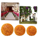 Bolas de topiária de grama artificial da marca Asia, usadas como decoração com flores e plantas artificiais.