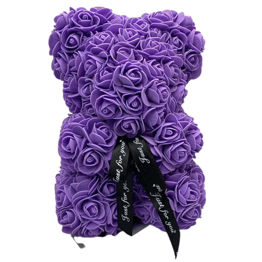 Boneco ursinho em rosas da Bafind, com detalhes em vermelho, parte de coleção de bonecos, coffrets e figurines.