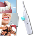 Jet d'eau aéro-oral de Beautyko U pour soins buccaux, illustré en action pour le nettoyage dentaire.