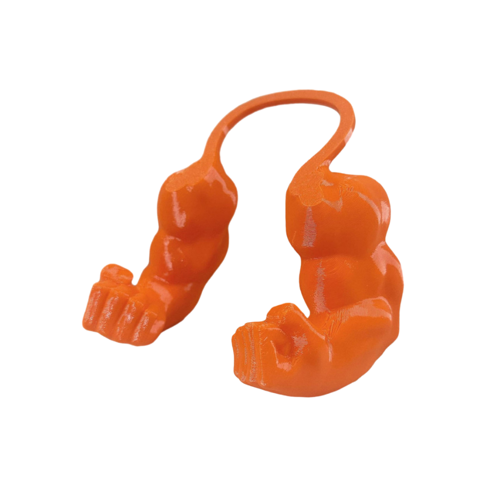 Acessório para gatos da Freecozyer, fantasia de braço de bodybuilder laranja para gatos, com detalhes de músculos e aparência divertida.