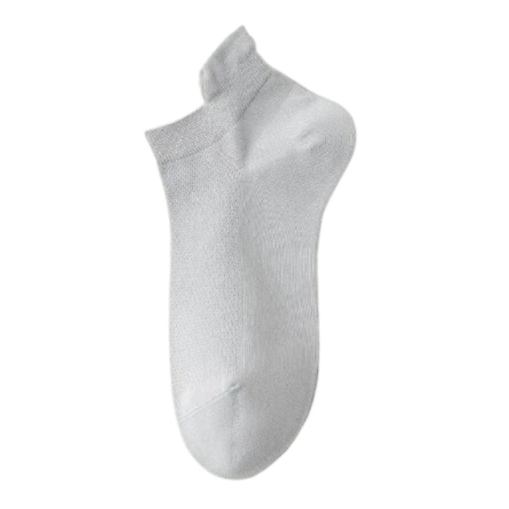 Meias ankle respirantes em algodão macio da Ozerty, cor cinza claro, ideais para conforto e ventilação nos pés.