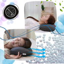 Travesseiro em forma de nuvem com microesferas refrescantes da Saikoo, ideal para dormir confortável e livre de alergias.