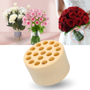 Suporte criativo para arranjos florais, vaso decorativo da marca Otemrcloc, ideal para composições florais criativas.