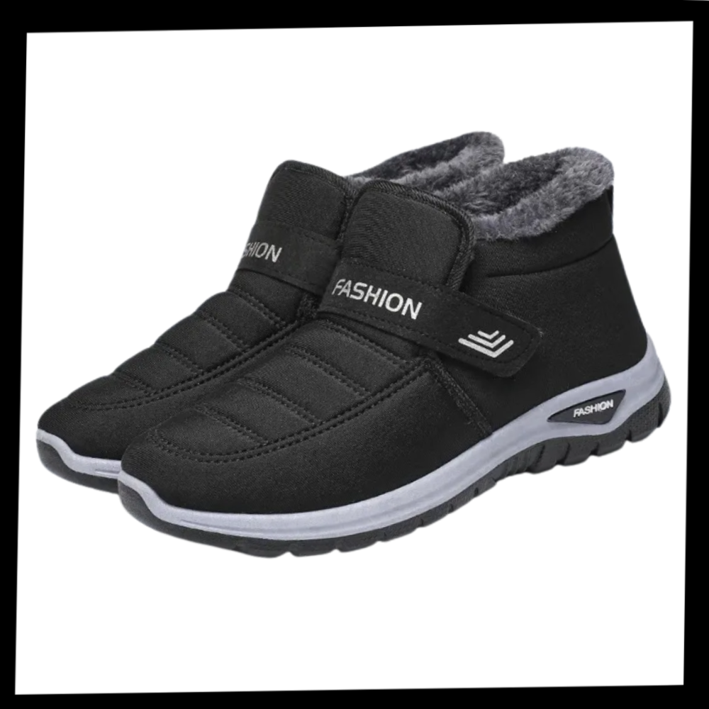 Bota de inverno acolchoada e térmica da Notime, ideal para atividades e esportes de inverno, com isolamento para maior conforto.
