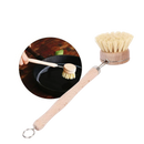 Escova de limpeza ecológica da Danjastic para utensílios de cozinha, com cerdas resistentes e design sustentável.