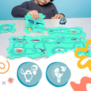 Conjunto de pista educativa para carros elétricos, brinquedo de aprendizado prático da marca Xinyux com peças de montagem.