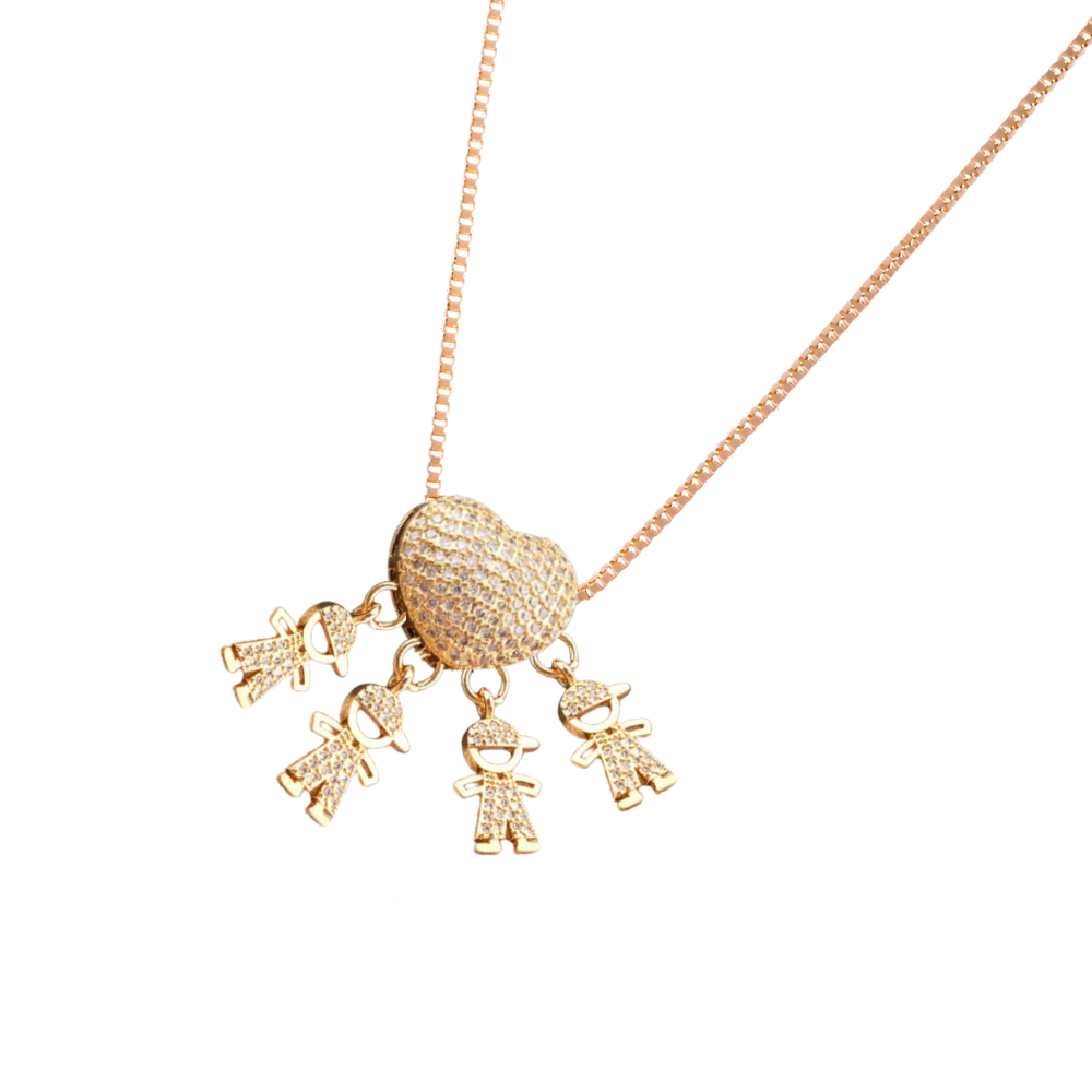 Colar elegante para mãe com pingentes de 4 meninos, feito pela marca Haribason, em estilo sofisticado e delicado.
