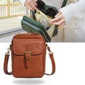 Bolsa transversal vintage e versátil da Matoen, com acabamento elegante e detalhes de couro, ideal para uso diário.