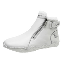 Bota ergonômica e elegante da marca Afdoent para inverno, com interior acolchoado branco e sola resistente.