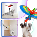 Brinquedo de pássaro voador para gatos, acessório suspenso da marca Figard, com penas coloridas e design atraente para gatos.