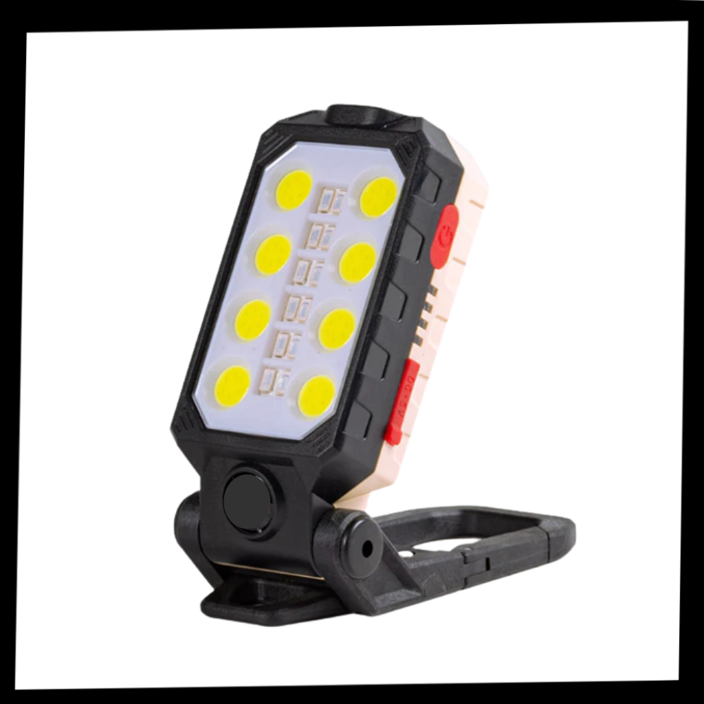 Lanterna de mão LED à prova d'água e ajustável da First Deal, com foco na lanterna e suas funções.