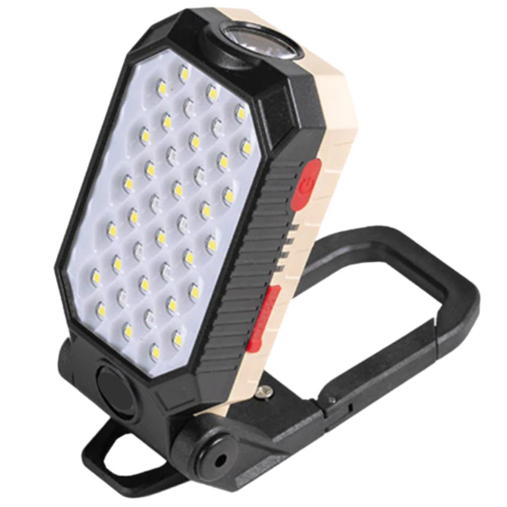 Lanterna de mão LED à prova d'água e ajustável da marca First Deal, com foco na luz e no corpo resistente.