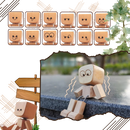 Figurina móvel de homem em madeira da marca Frcolor, com olhos expressivos, parte de coleção de bonecos e figurinas.