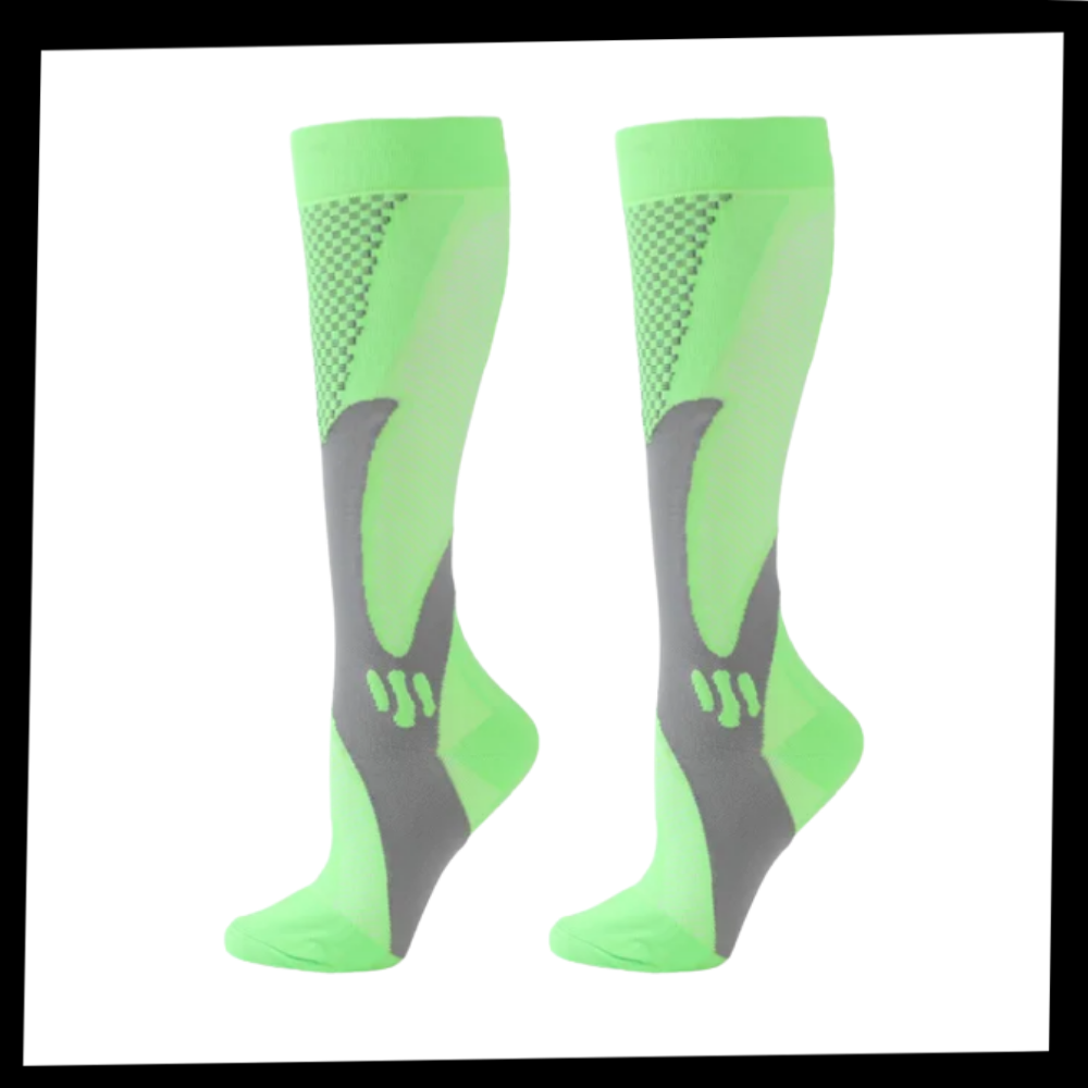 Pacote de meias de compressão funcionais e elegantes da Xtf By Extreme Fit, acessório de suporte e conforto para as pernas.